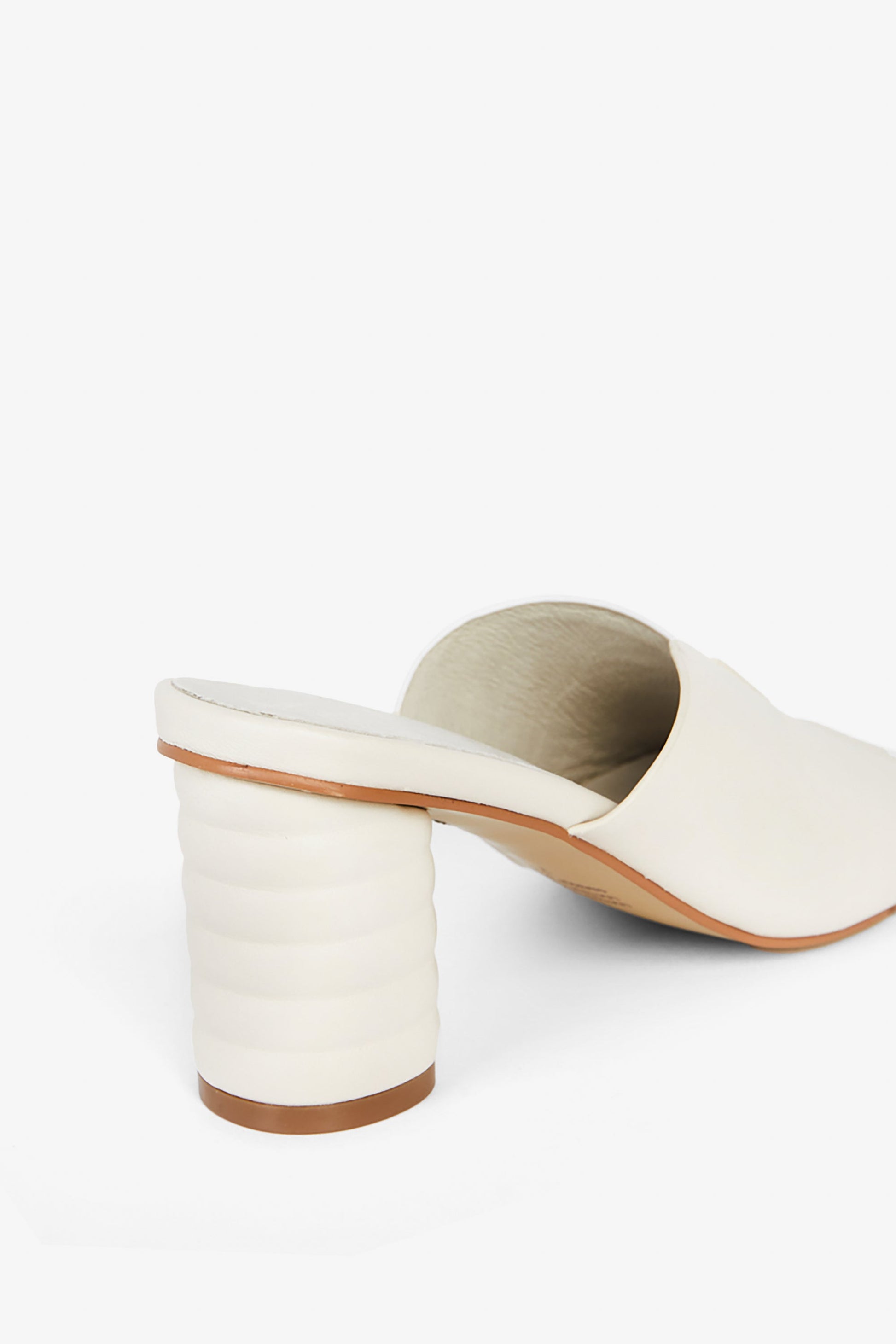 Intentionally Blank KAMIKA HEEL