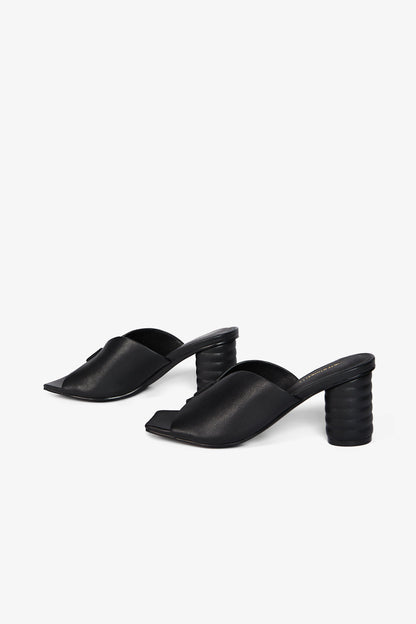 BLACK,5