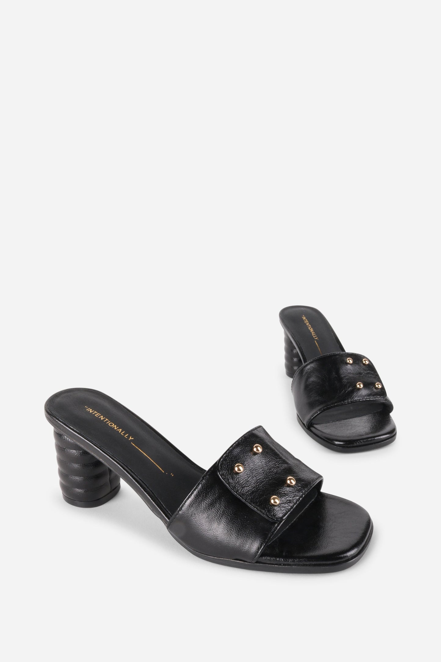 Intentionally Blank KIZMIT MULE HEEL