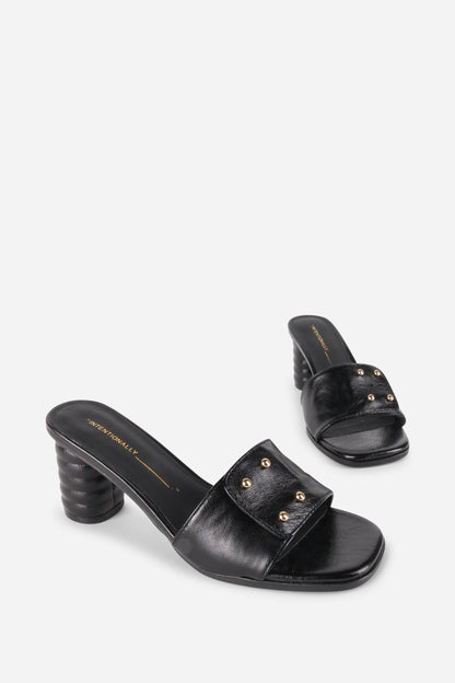 Intentionally Blank KIZMIT MULE HEEL