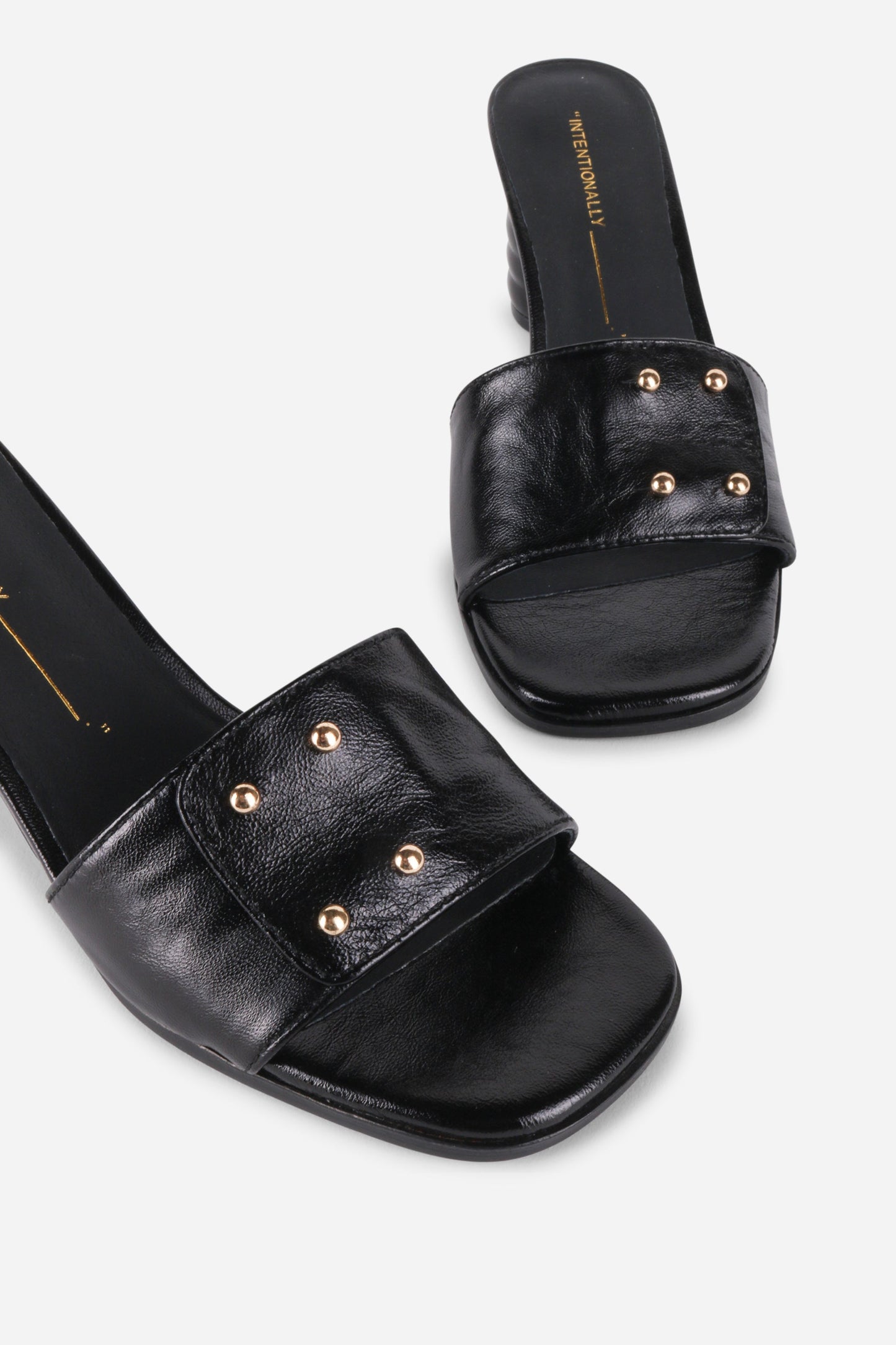 Intentionally Blank KIZMIT MULE HEEL