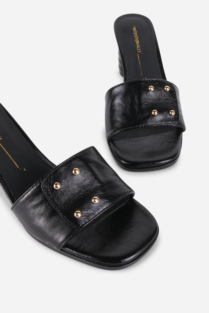 Intentionally Blank KIZMIT MULE HEEL