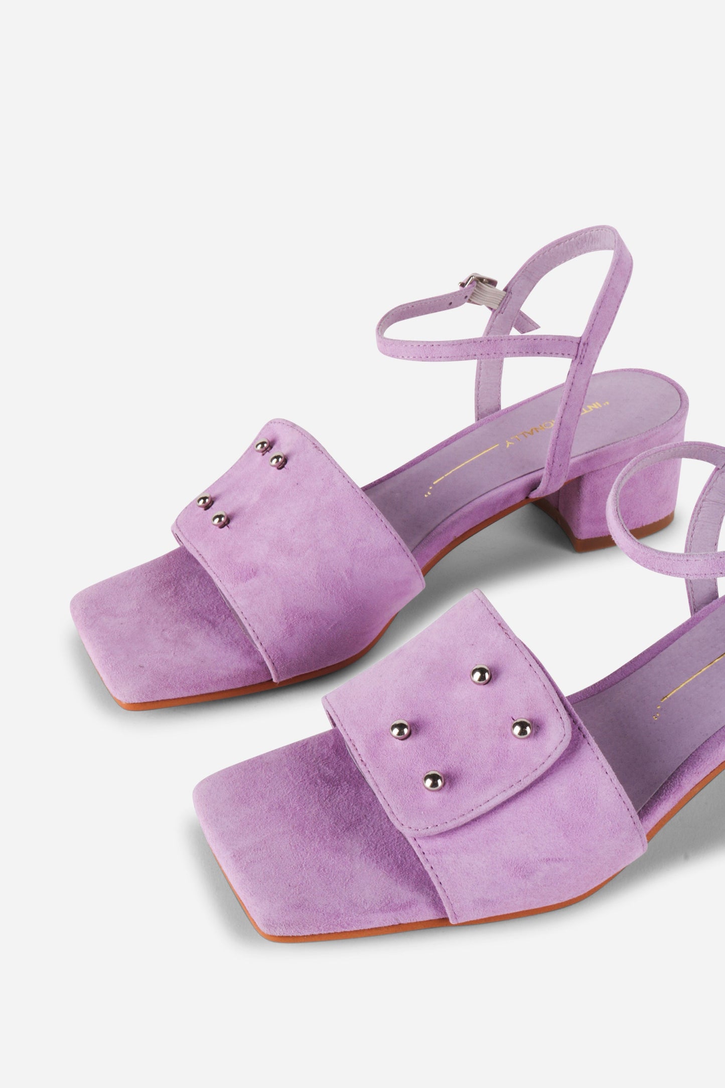 Intentionally Blank KARIZMA BLOCK HEEL SANDAL