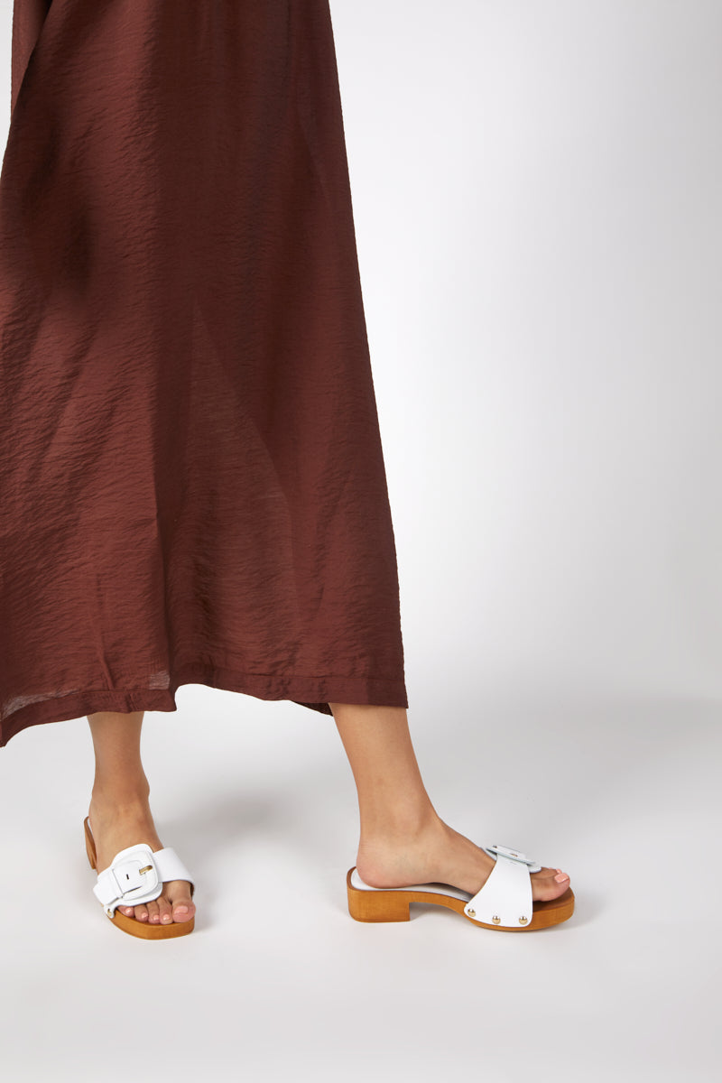 Intentionally Blank MAR LEATHER CLOG