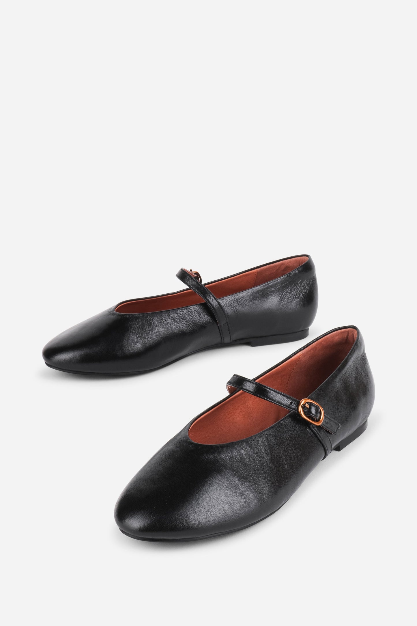 BLACK,5