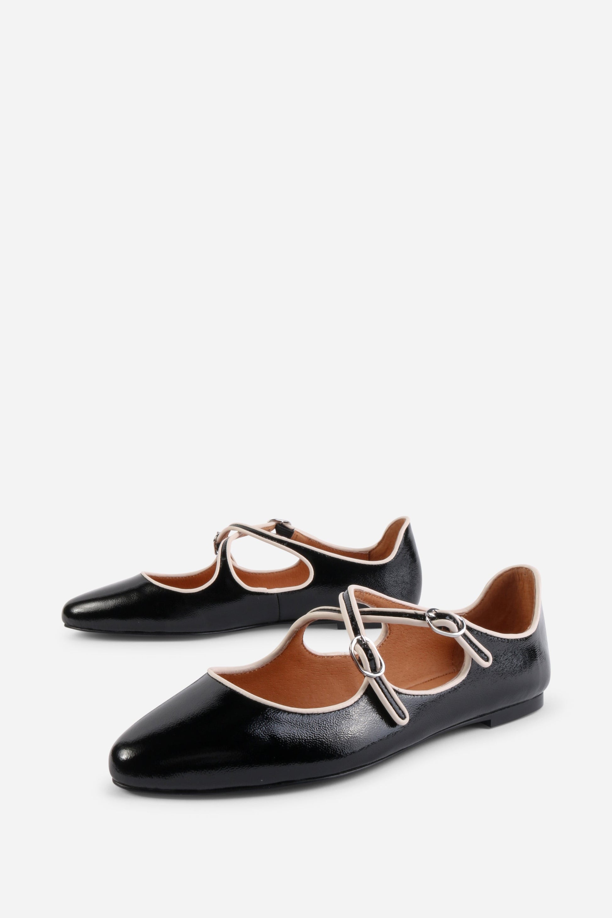 Intentionally Blank VANDAM MARY JANE BALLET FLAT