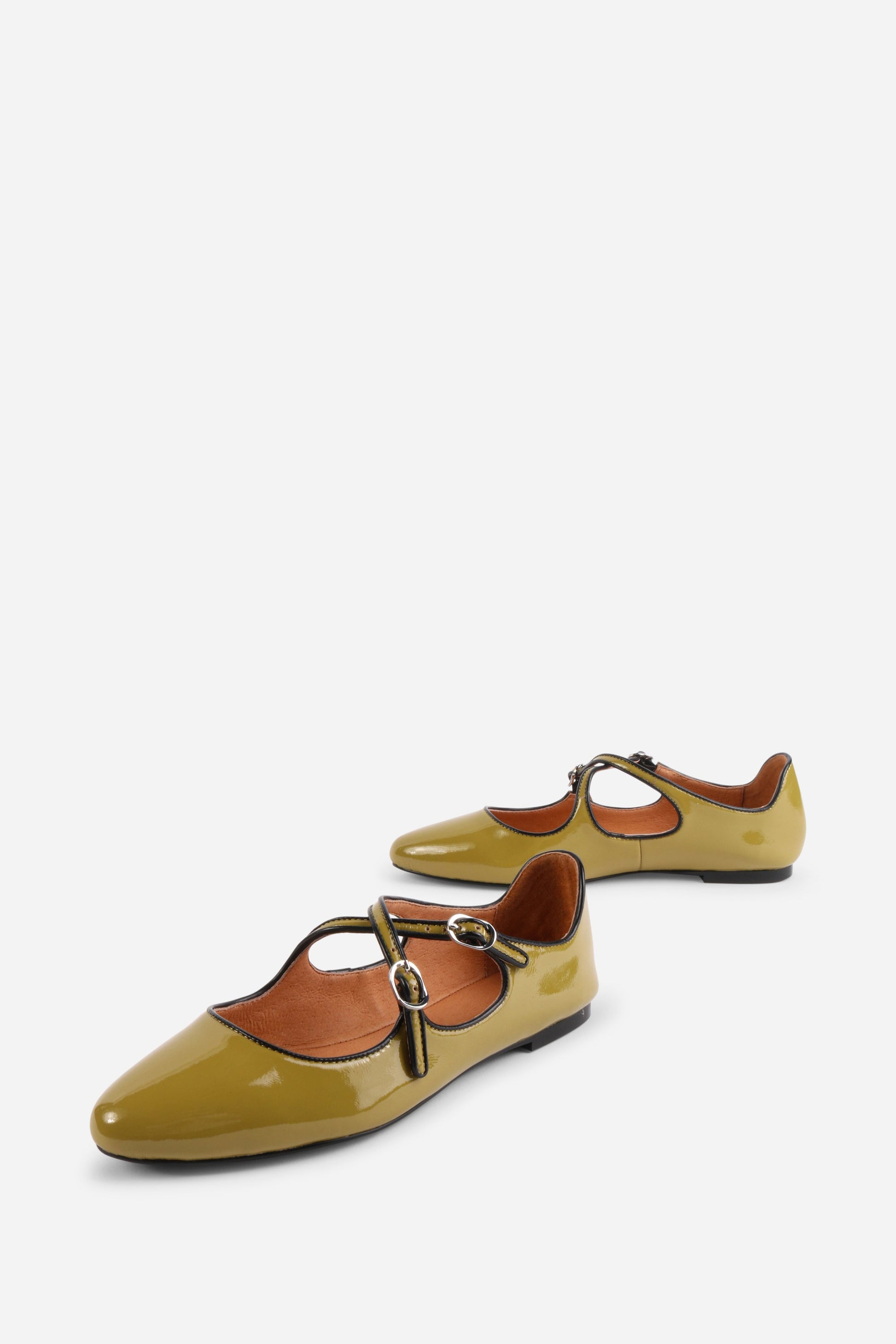 Intentionally Blank VANDAM MARY JANE BALLET FLAT