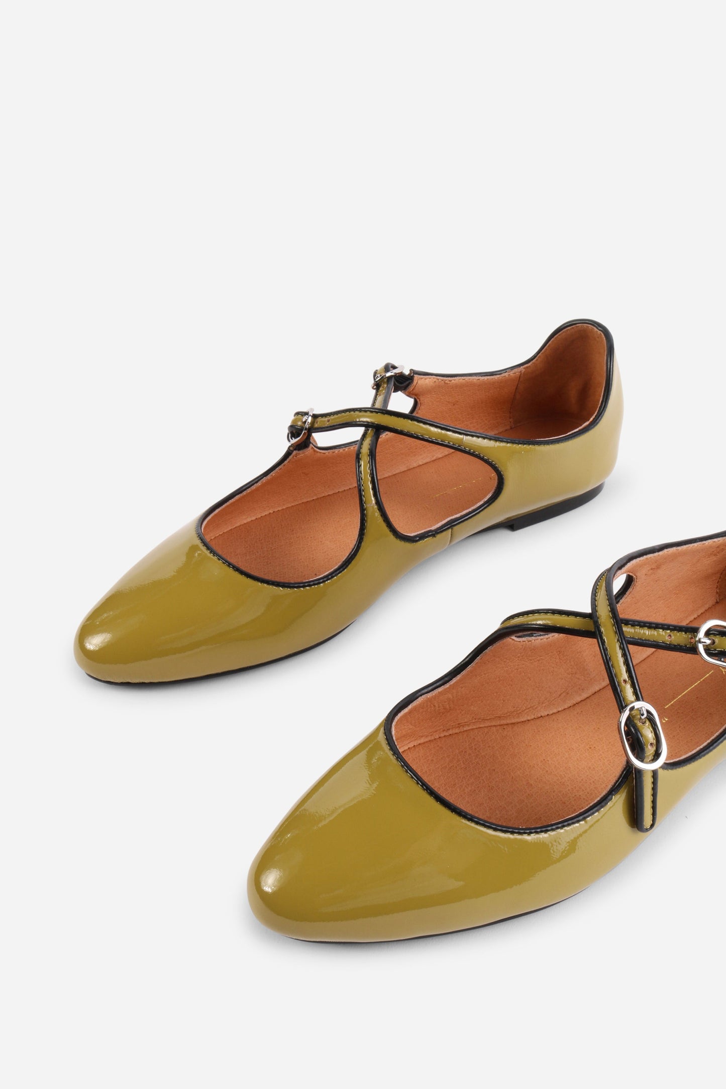 Intentionally Blank VANDAM MARY JANE BALLET FLAT