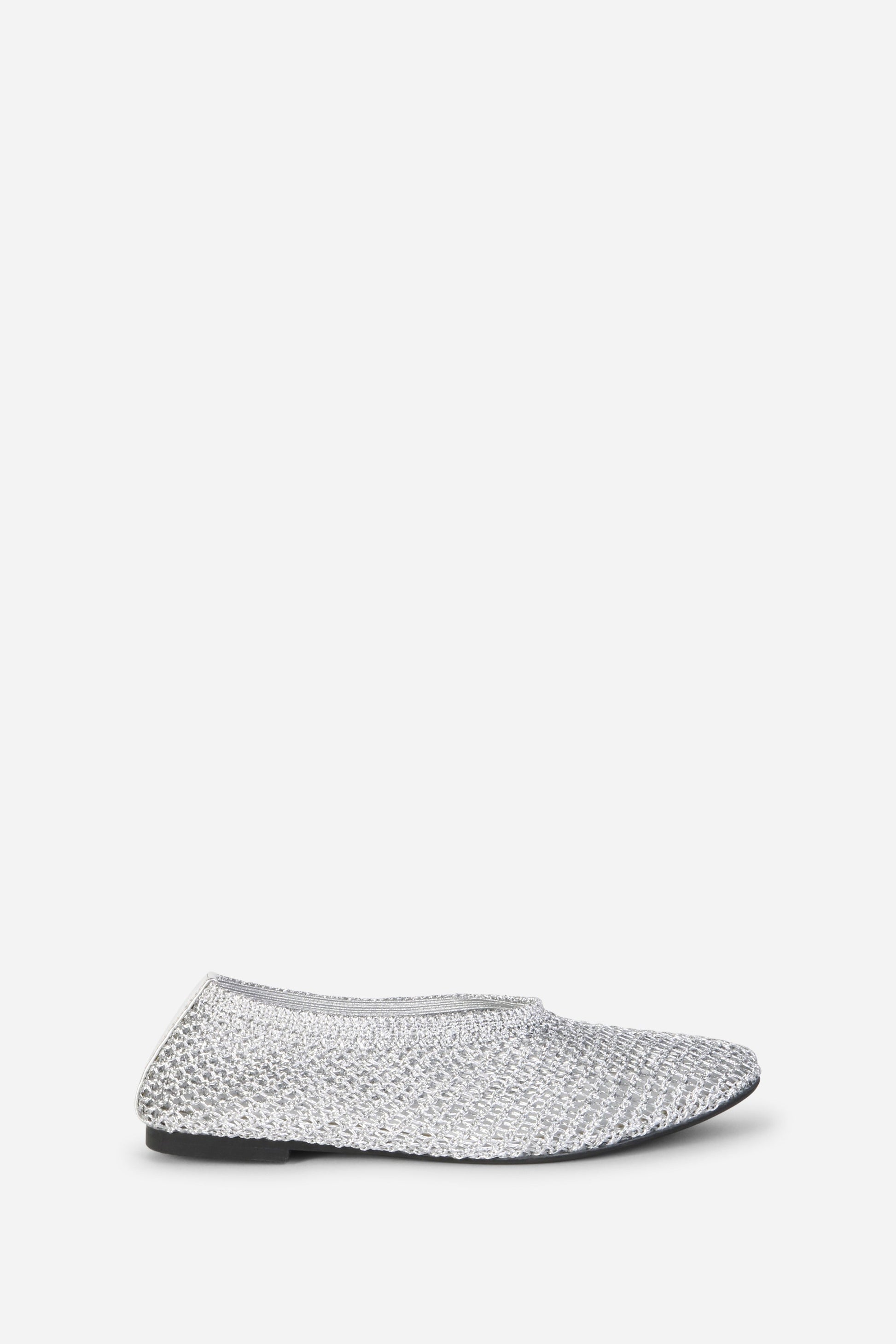 Intentionally Blank REEMA CROCHET FLAT