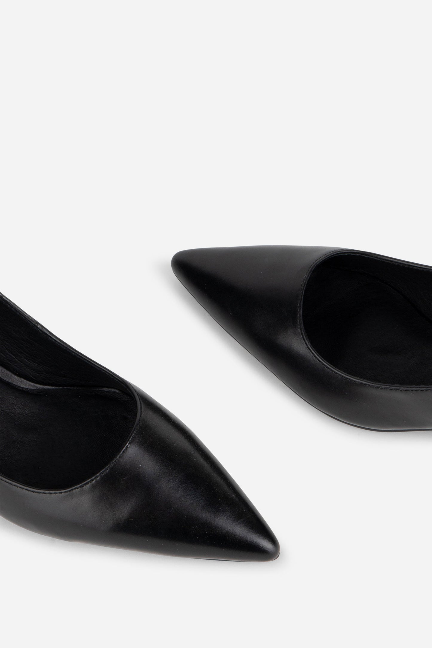 Intentionally Blank BOND LEATHER MARY JANE HEEL