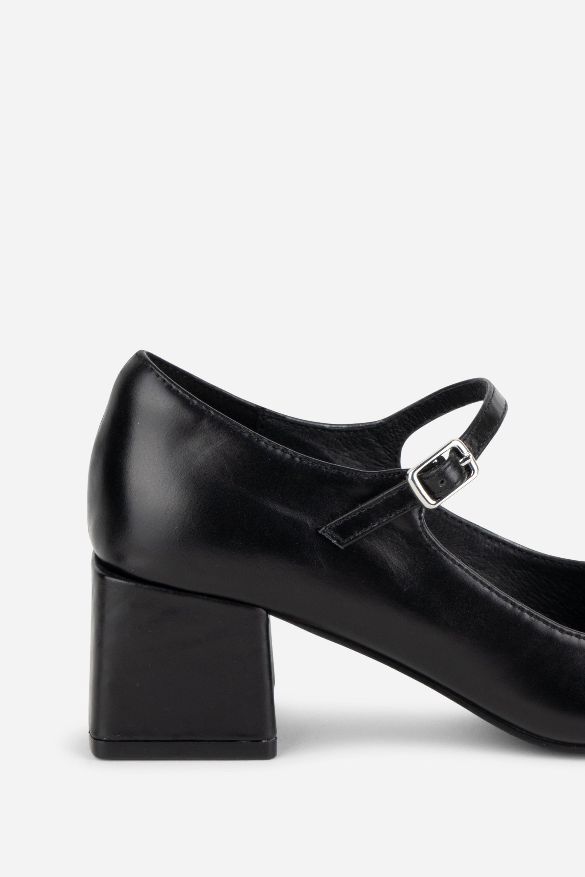 Intentionally Blank BOND LEATHER MARY JANE HEEL