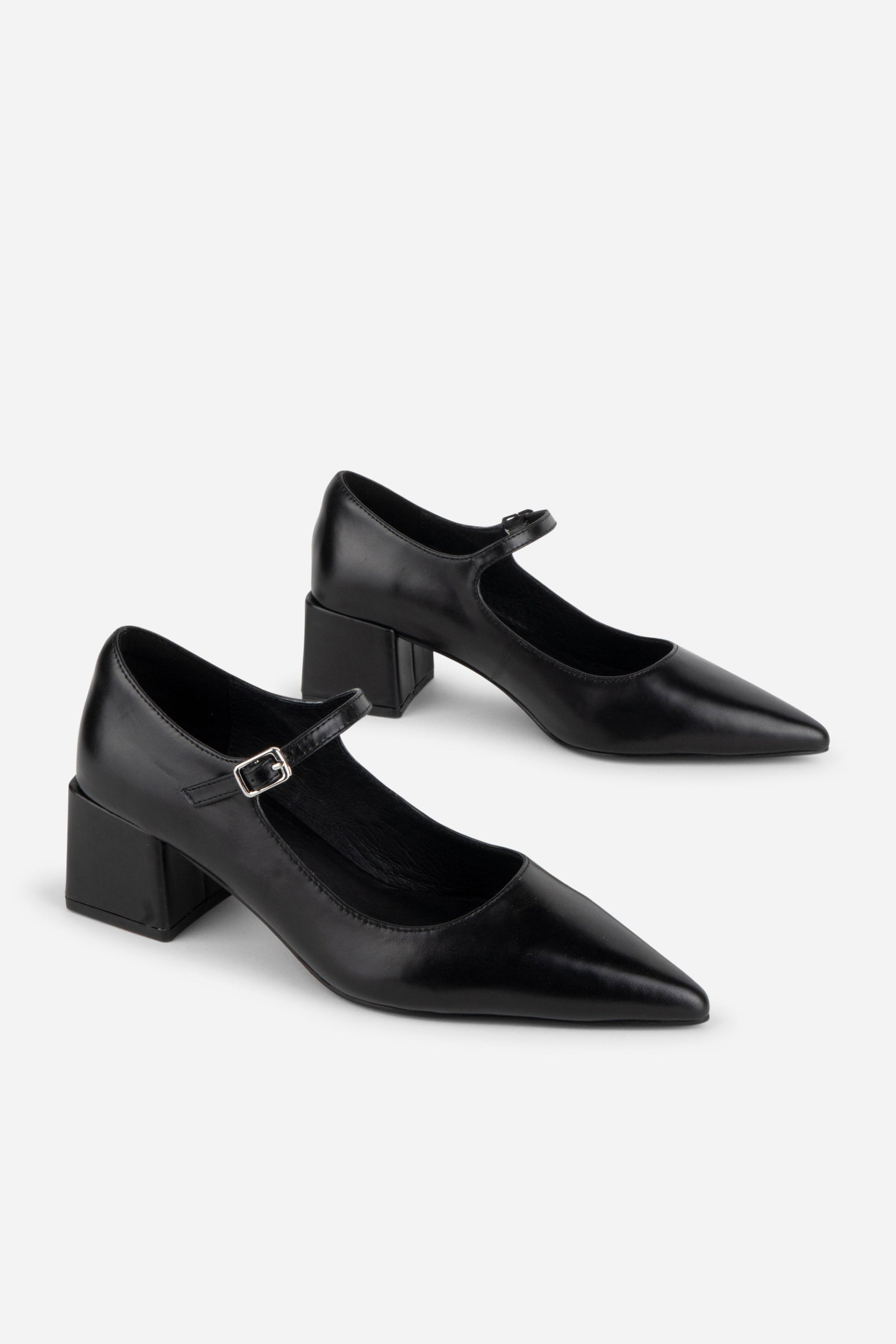 BLACK,5