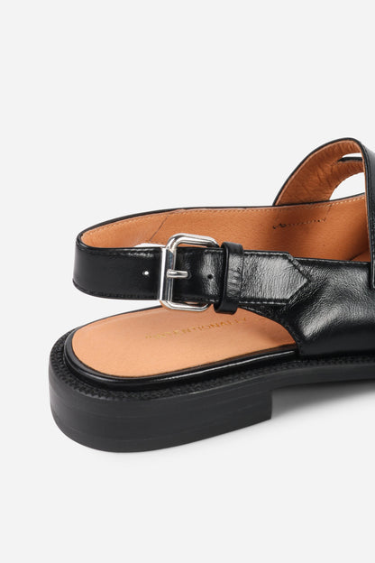 Intentionally Blank VENTED CHUNKY SLINGBACK MARYJANE