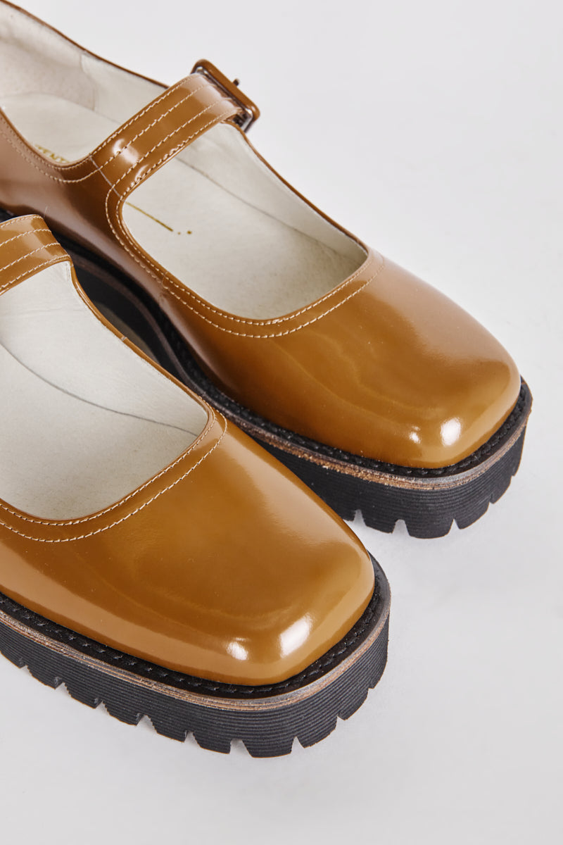 Intentionally Blank VERONICA BOX LEATHER LUG SOLE MARY JANE