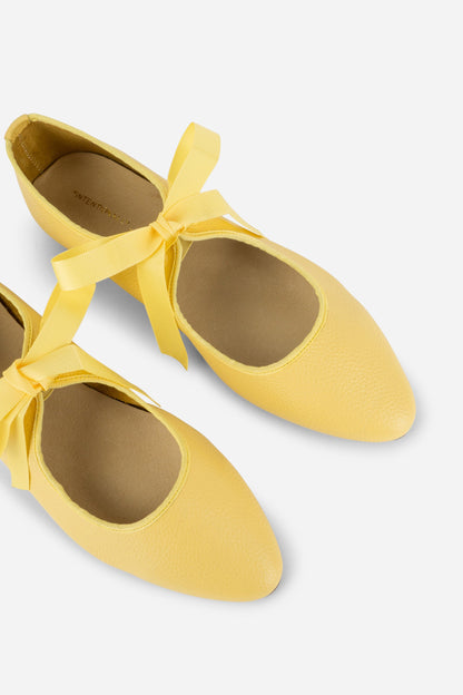 Intentionally Blank VALLEY BLACK SOLE BALLET FLAT