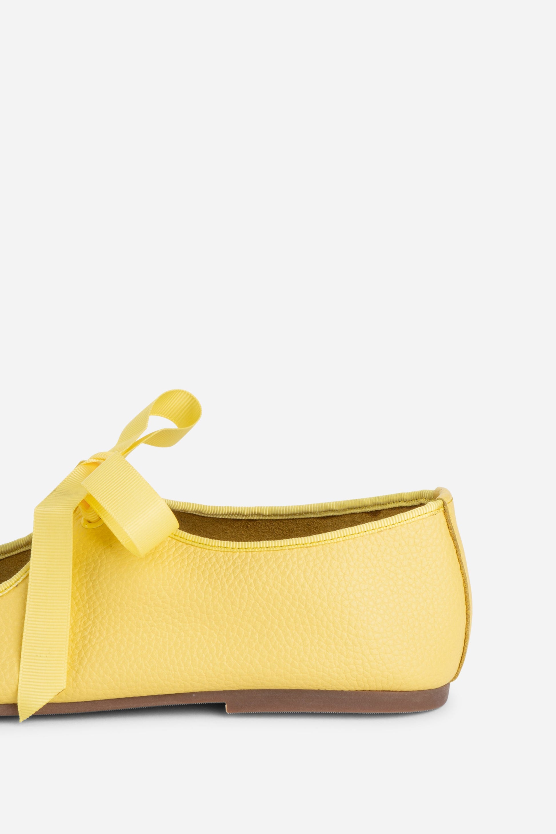 Intentionally Blank VALLEY BLACK SOLE BALLET FLAT