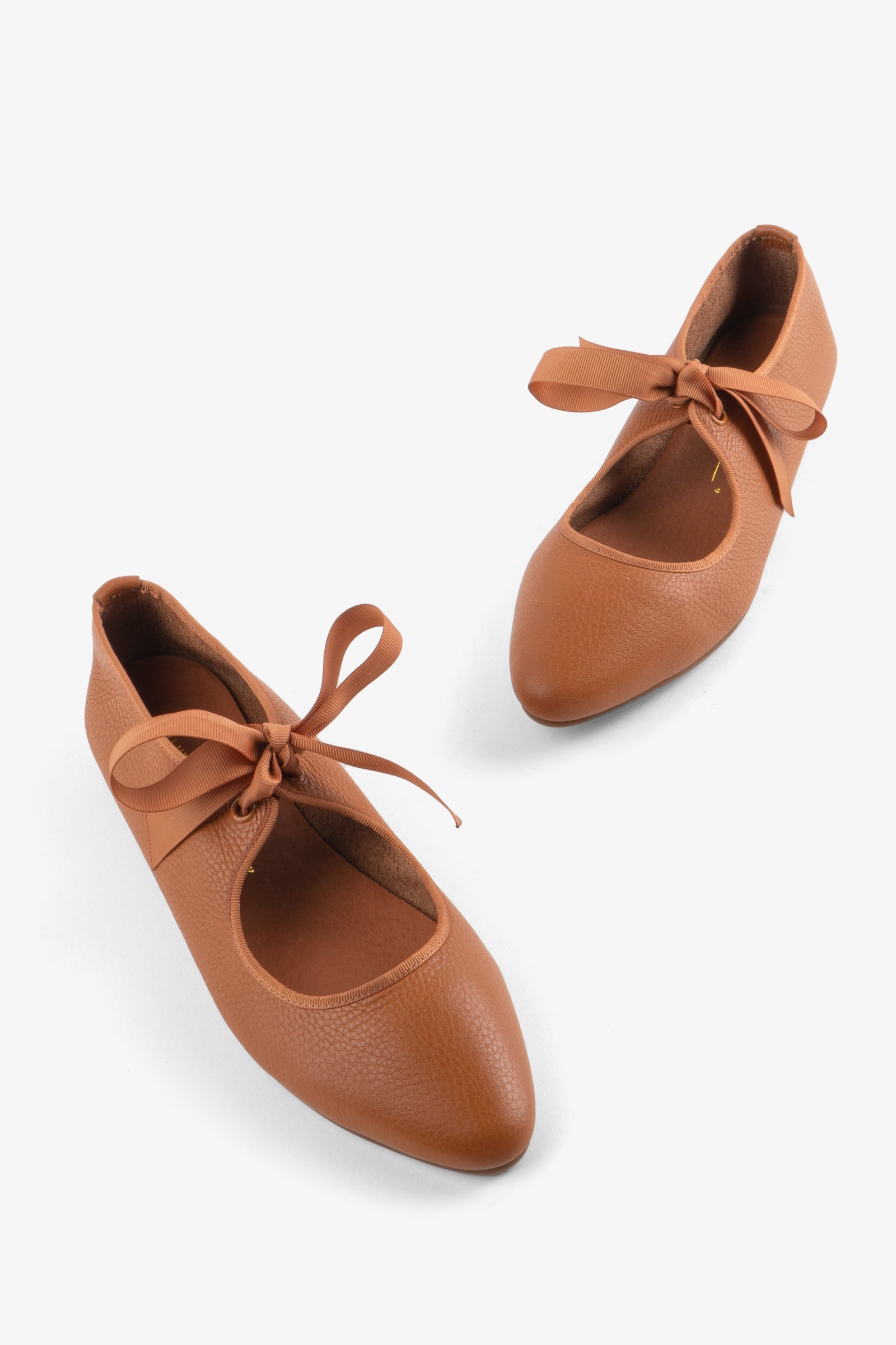 Intentionally Blank VALLEY BLACK SOLE BALLET FLAT