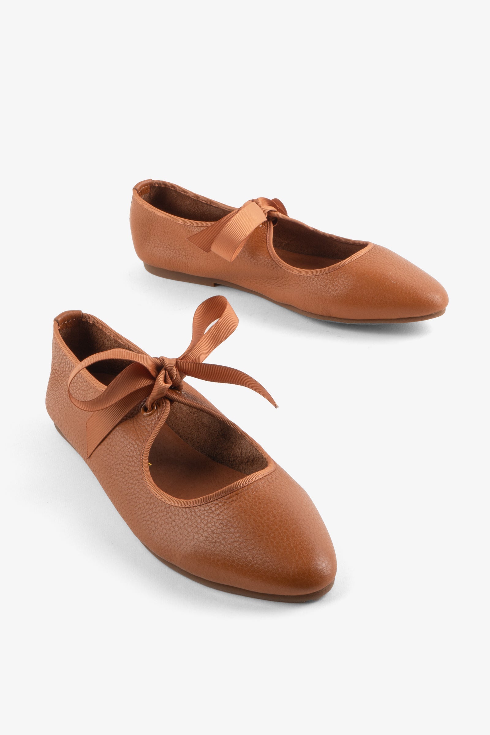 Intentionally Blank VALLEY BLACK SOLE BALLET FLAT
