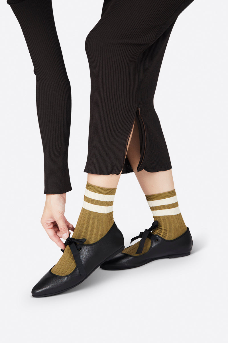 Intentionally Blank VALLEY BLACK SOLE BALLET FLAT