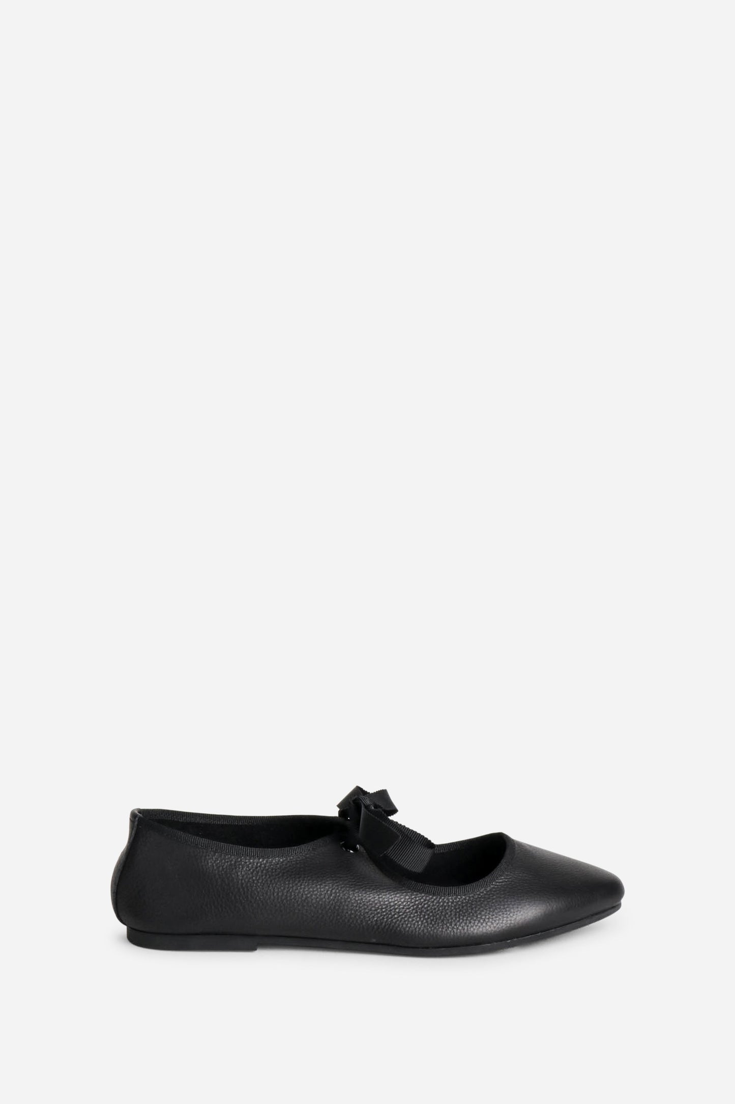 Intentionally Blank VALLEY BLACK SOLE BALLET FLAT
