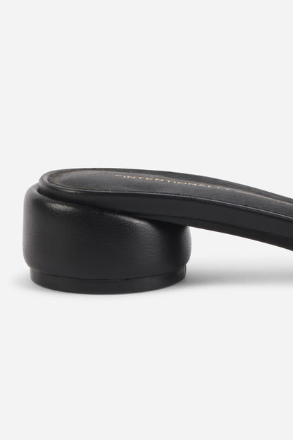 Intentionally Blank IMAGINE LEATHER SLIDE