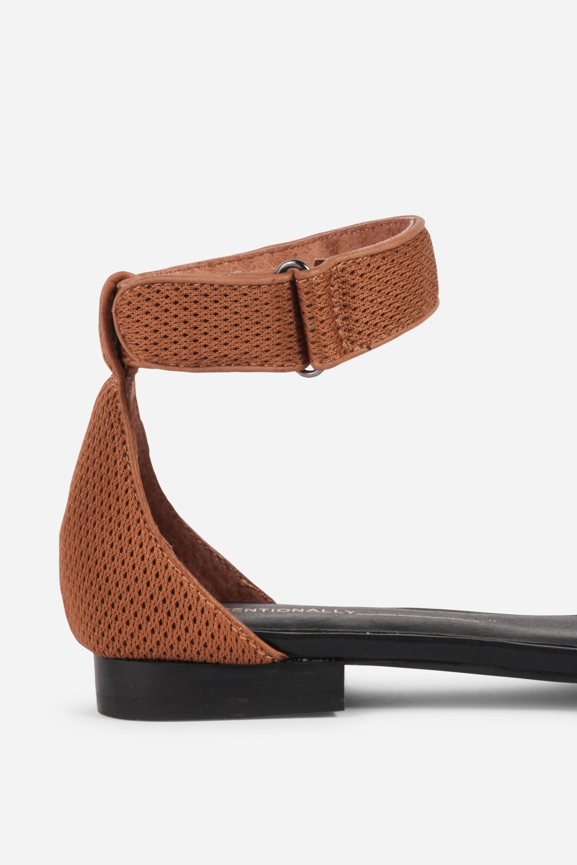 Intentionally Blank POTZ MESH FLAT SANDAL