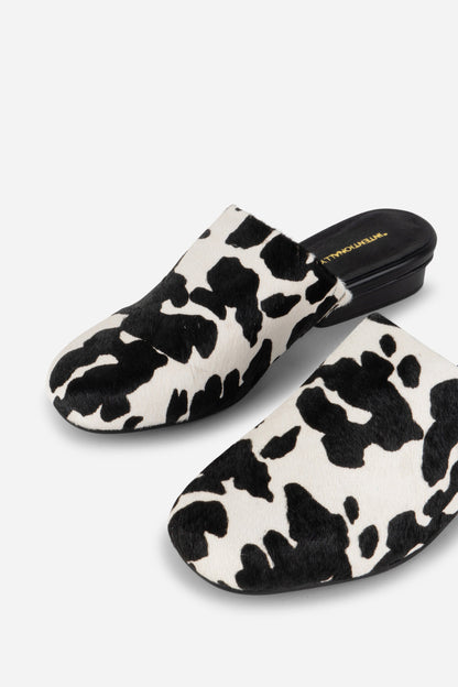 Intentionally Blank TOUCH COWHIDE SLIP ON