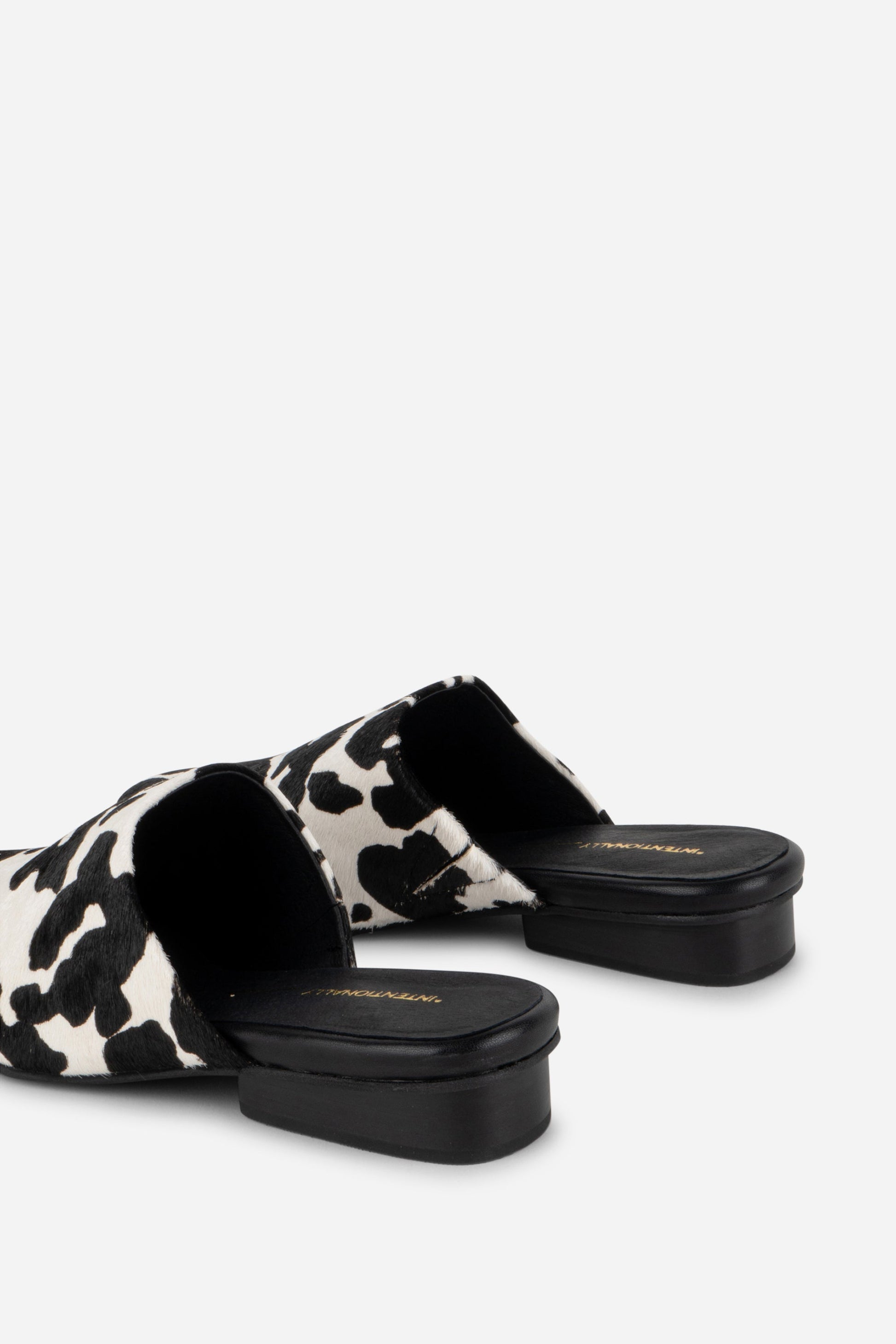 Intentionally Blank TOUCH COWHIDE SLIP ON