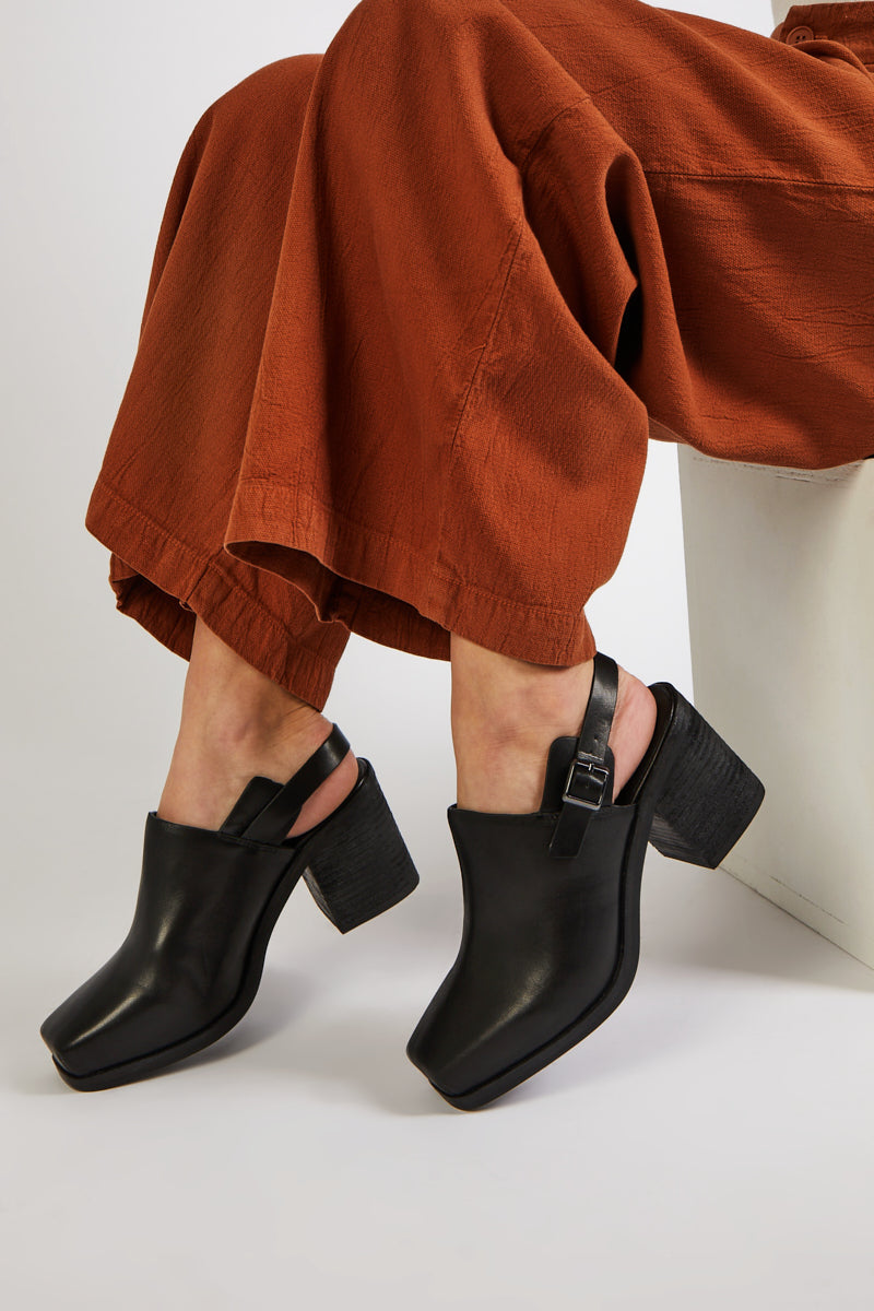 Intentionally Blank HONCHO MULE BLACK SOLE