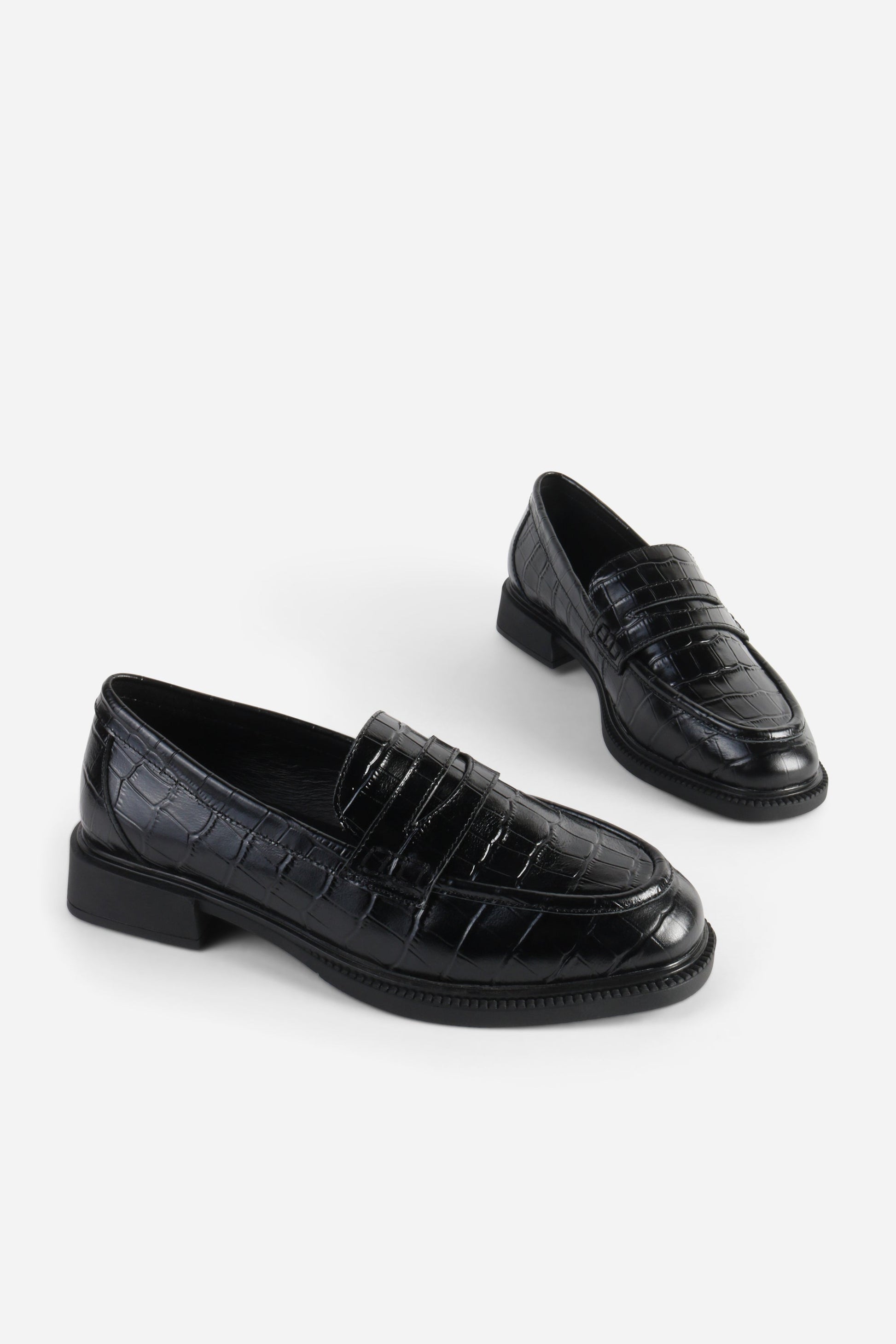 Intentionally Blank MARBLEHEAD PENNY LOAFER