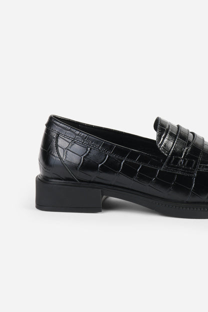 Intentionally Blank MARBLEHEAD PENNY LOAFER