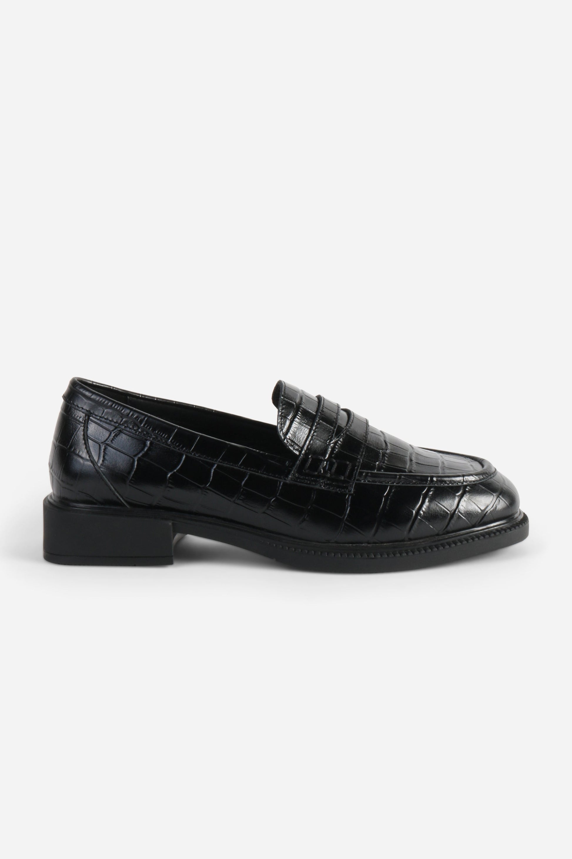 Intentionally Blank MARBLEHEAD PENNY LOAFER