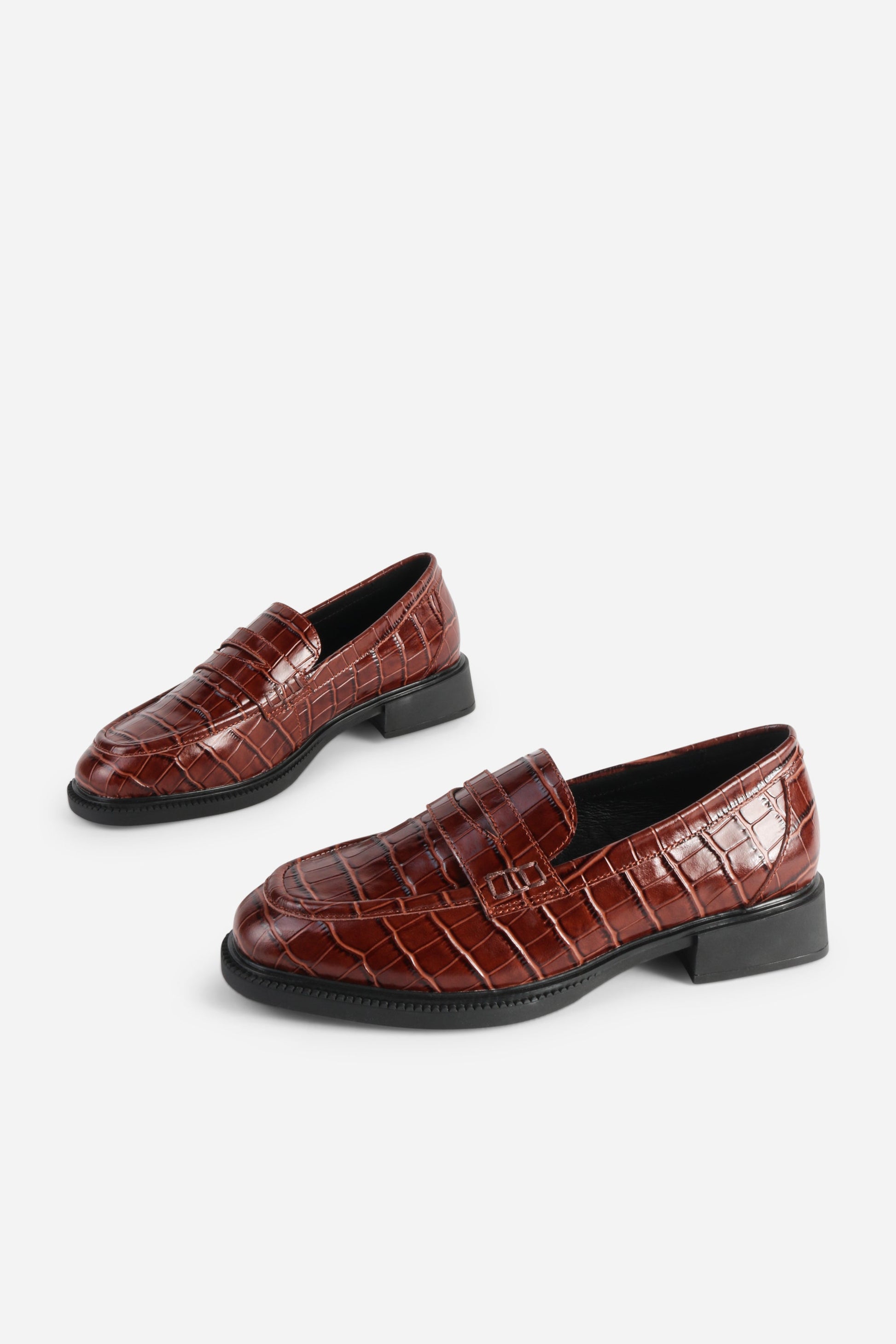 Intentionally Blank MARBLEHEAD PENNY LOAFER