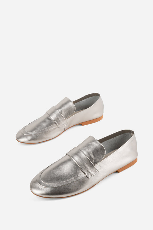 Intentionally Blank PERM METALLIC LOAFER
