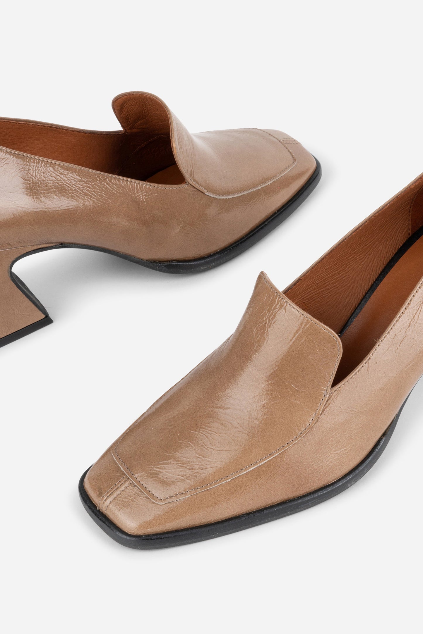 Intentionally Blank MOSA HEELED LOAFER