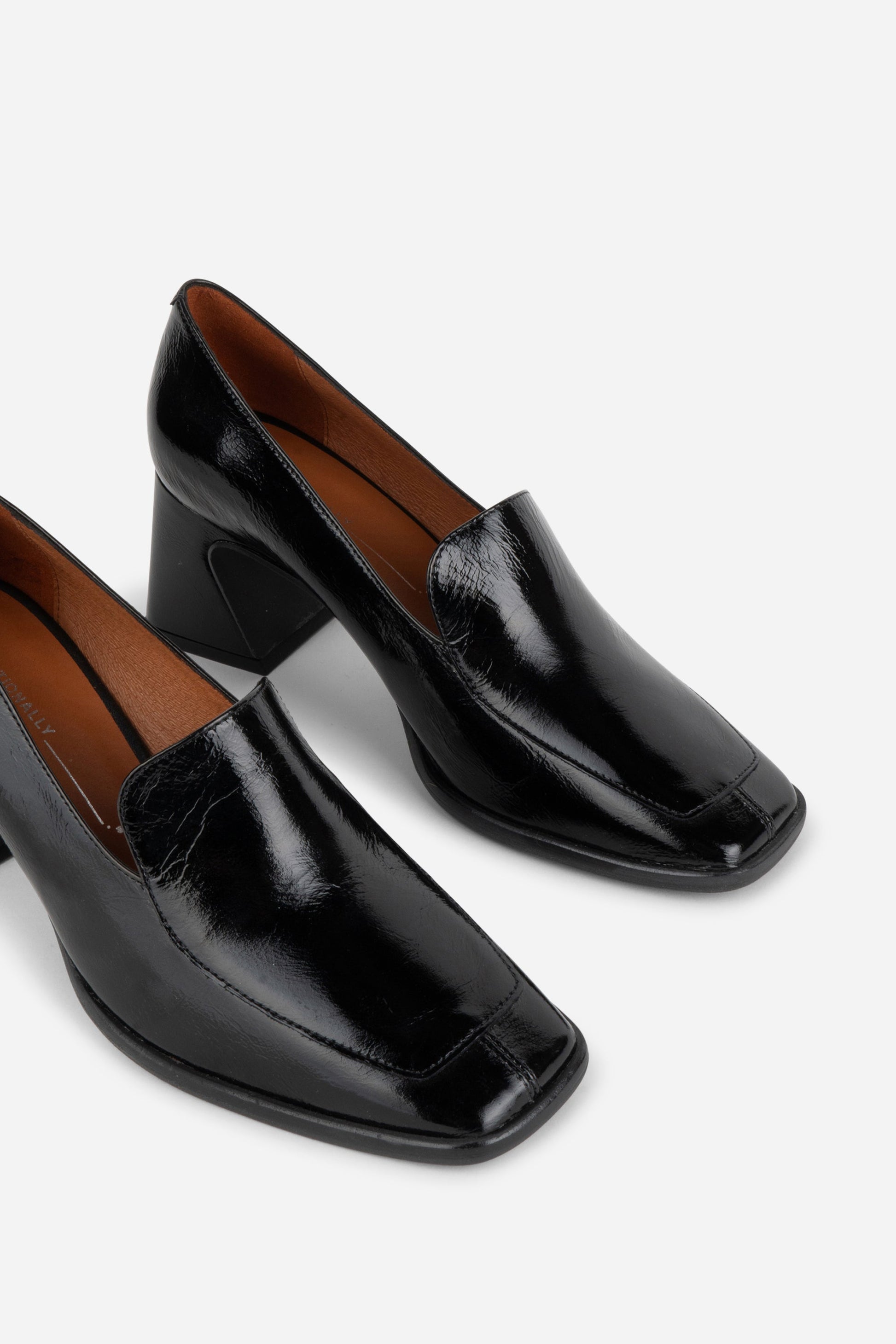Intentionally Blank MOSA HEELED LOAFER