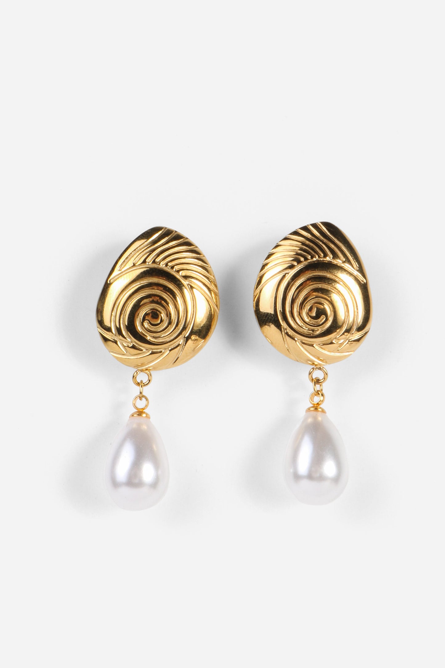 Intentionally Blank NISI PEARL DROP EARRING