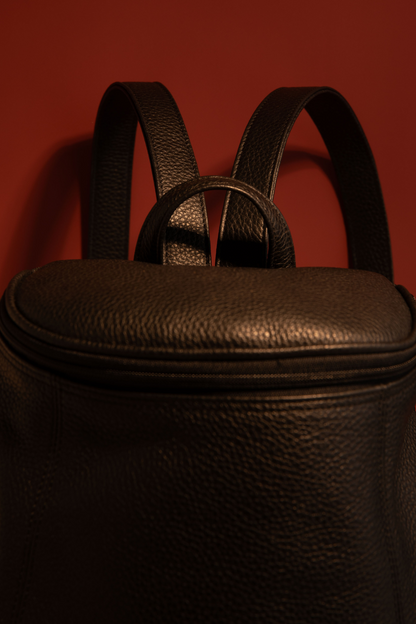 Intentionally Blank OREGON LEATHER BACKPACK
