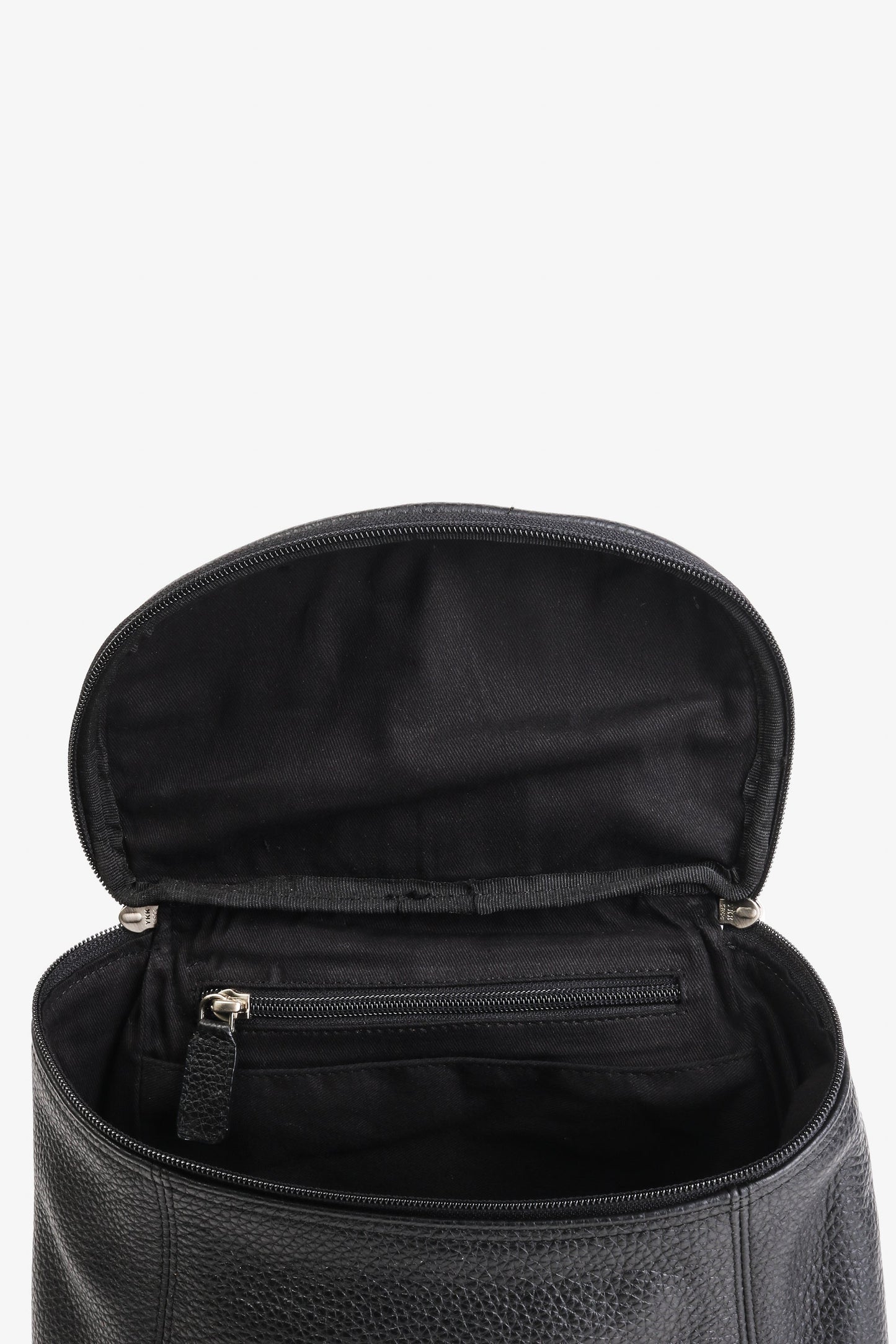 Intentionally Blank OREGON LEATHER BACKPACK
