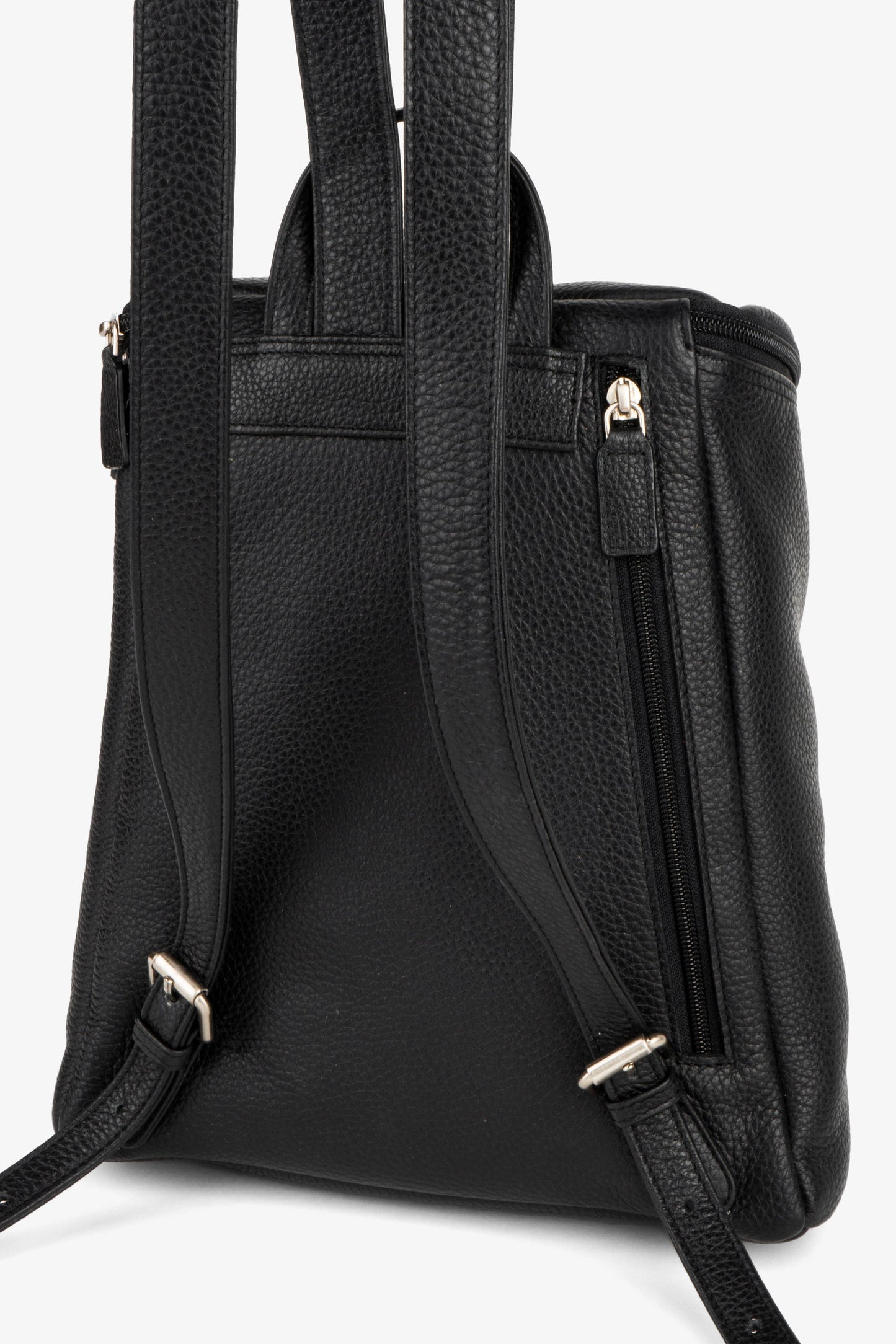 Intentionally Blank OREGON LEATHER BACKPACK