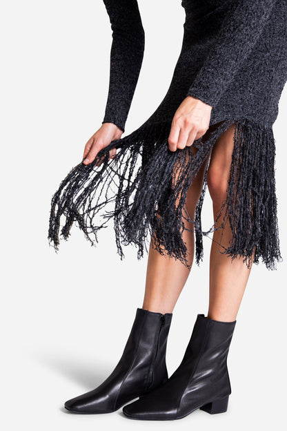 BLACK,5