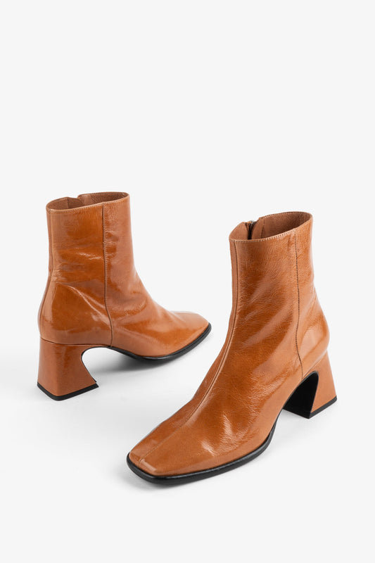 Intentionally Blank TAFFY PATENT LEATHER HEELED BOOT