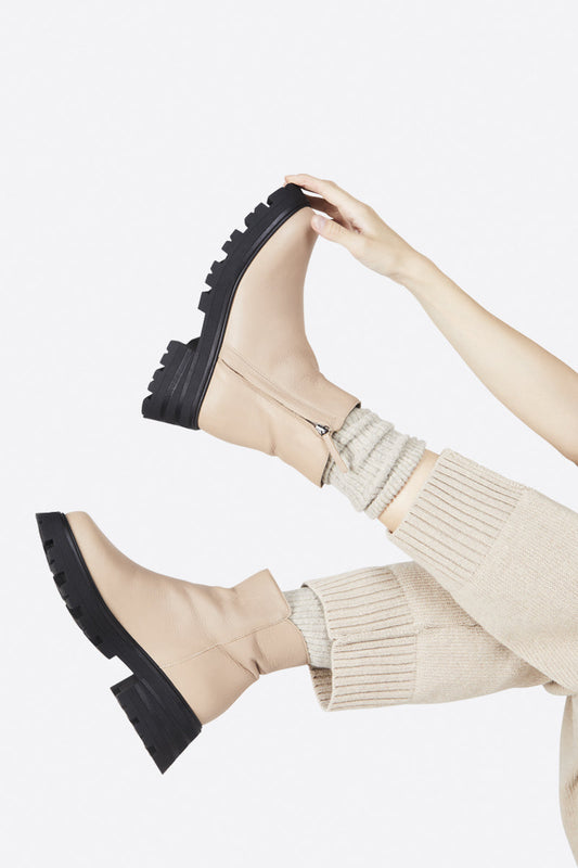 Intentionally Blank LARRY LUG SOLE BOOT