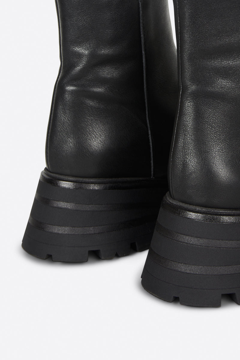 Intentionally Blank LARRY LUG SOLE BOOT