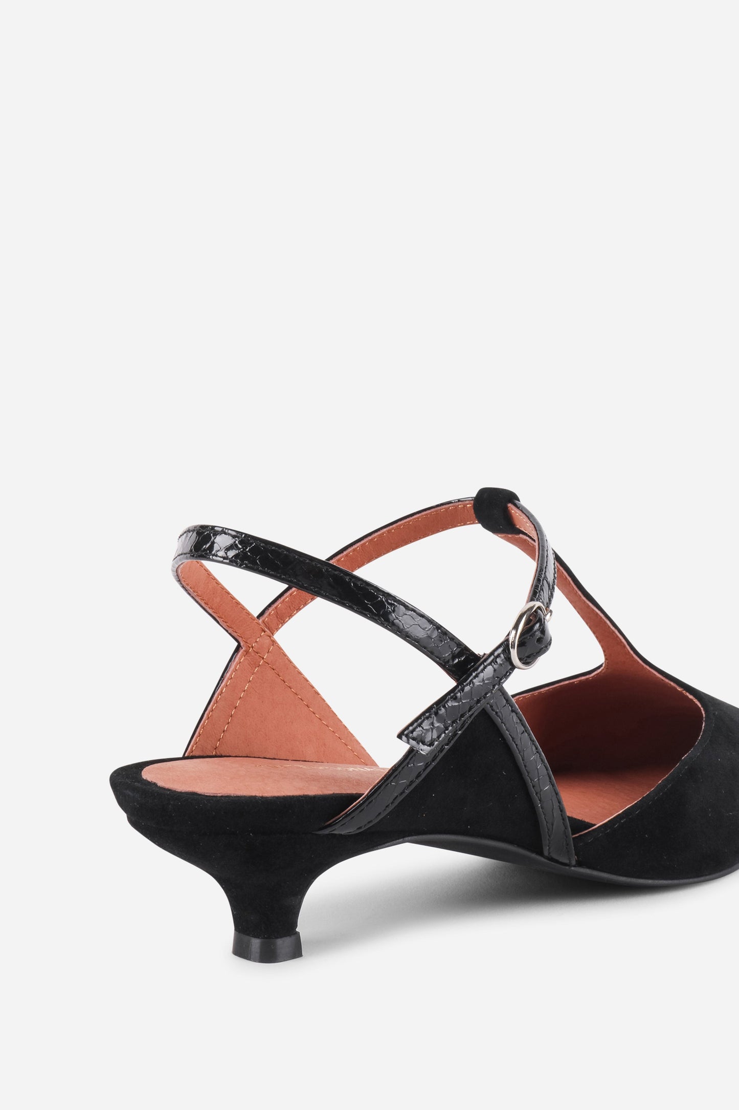 Intentionally Blank BBGIRL KITTEN HEEL PUMP