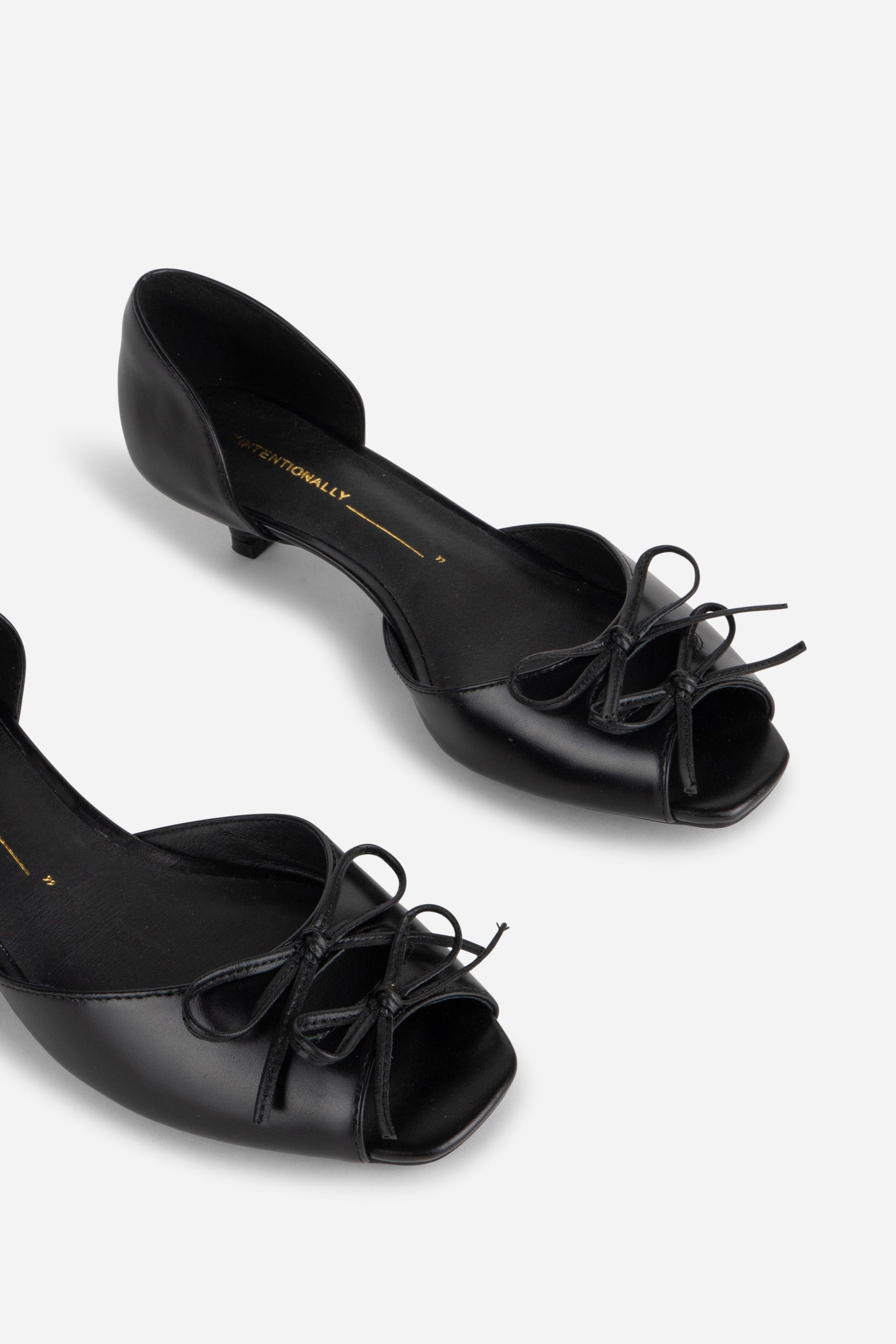 Intentionally Blank CAROL PEEP TOE KITTEN HEEL
