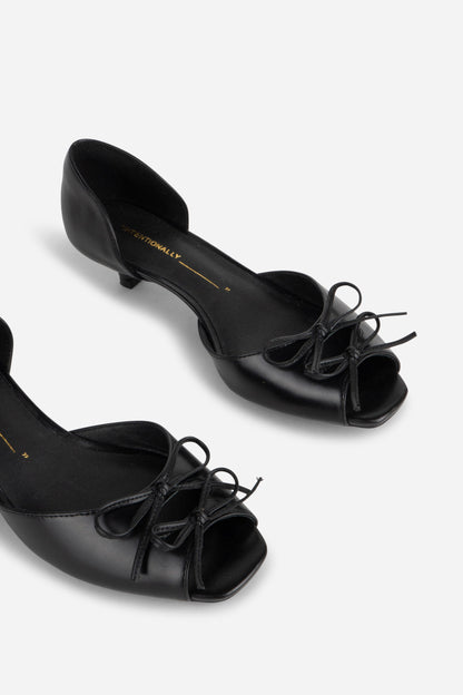 Intentionally Blank CAROL PEEP TOE KITTEN HEEL