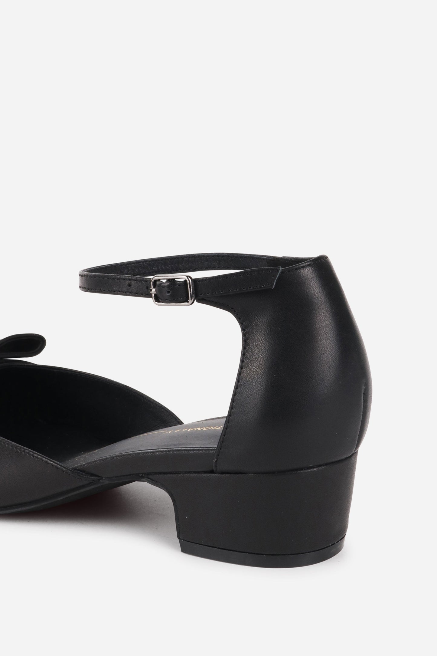 Intentionally Blank ACCORD MARY JANE HEEL