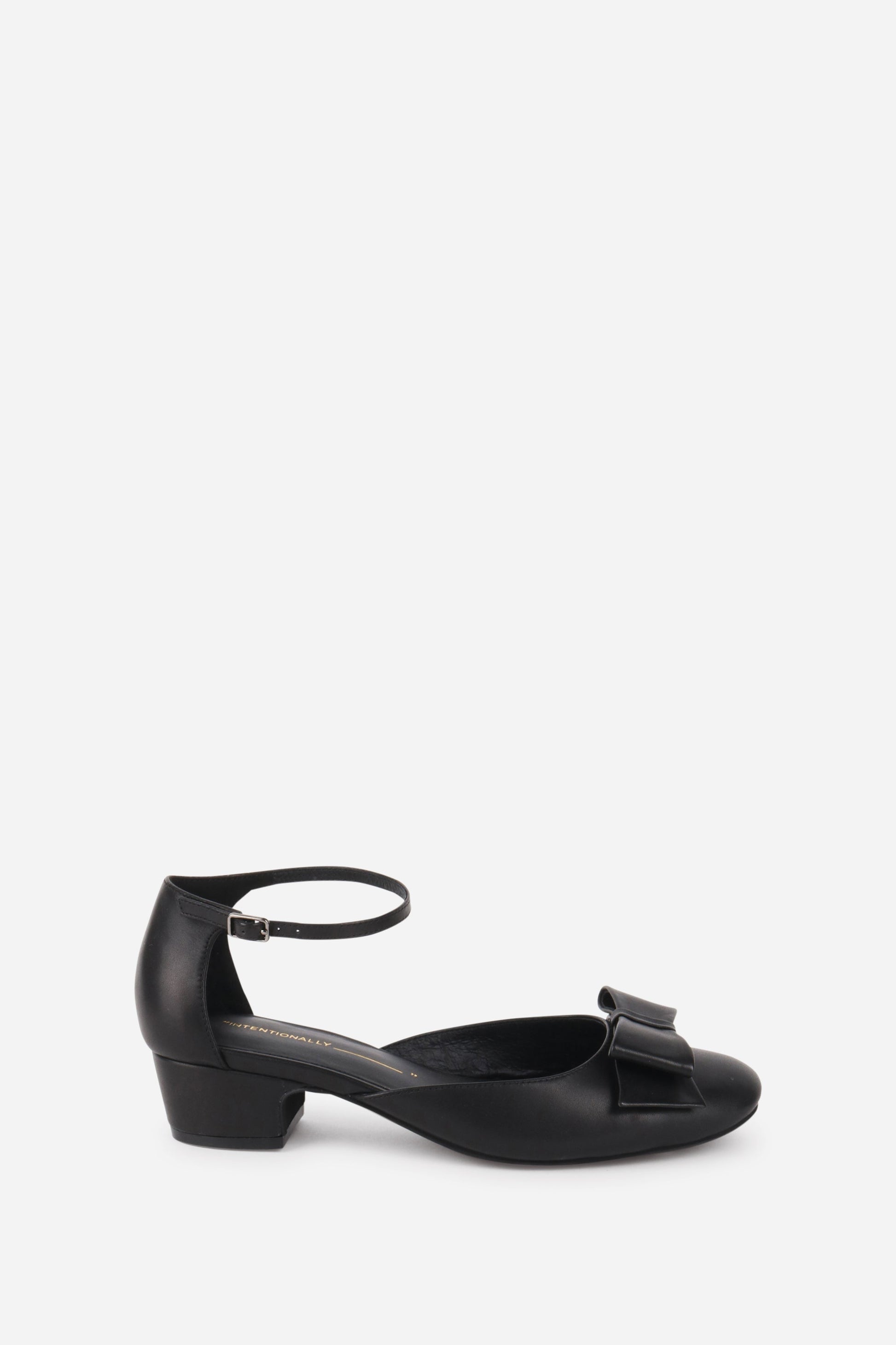 Intentionally Blank ACCORD MARY JANE HEEL
