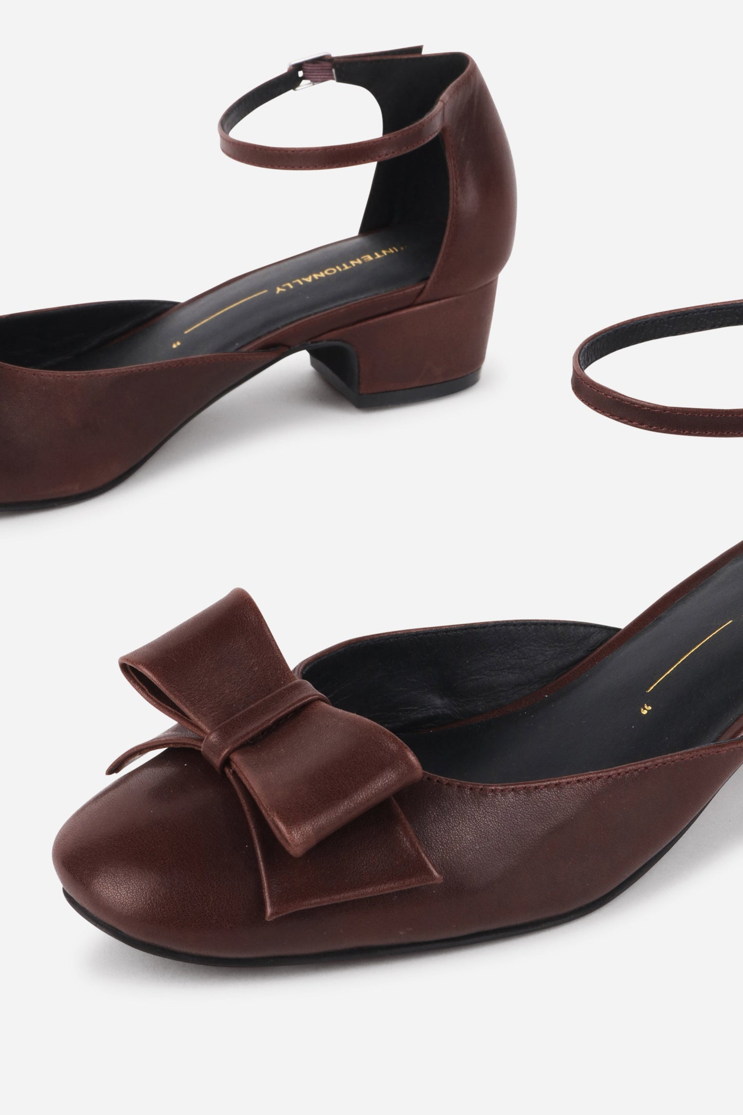 Intentionally Blank ACCORD MARY JANE HEEL